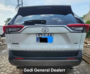 Toyota RAV4 2020 White