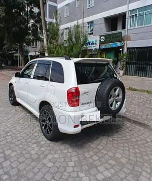 Toyota RAV4 2005 White