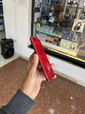 Apple iPhone XR 64 GB Red
