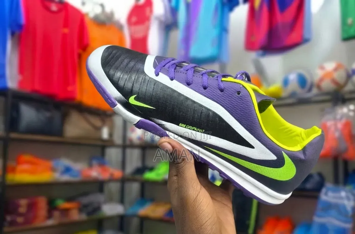 Nike Phantom Football Boots Taketa