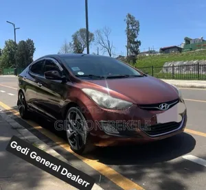 Hyundai Avante 2013 Burgundy