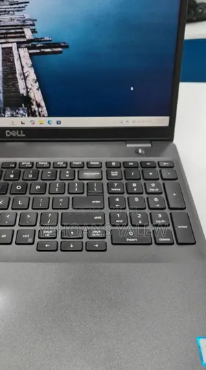 New Laptop Dell Precision 3541 16GB Intel Core i7 SSD 512GB