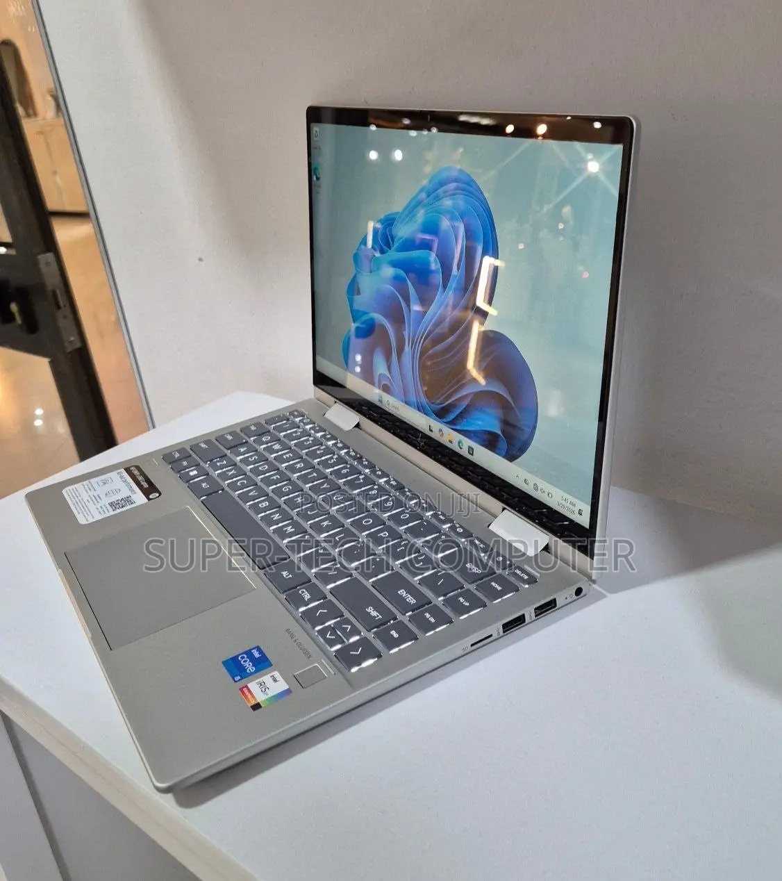 New Laptop HP Envy X360 8GB Intel Core i5 SSD 512GB