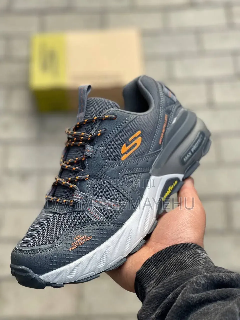 Skechers Max Protector