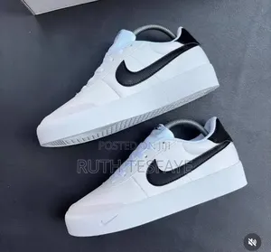 Nike Court Shot