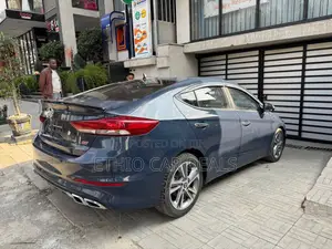 Hyundai Avante 2017 Blue