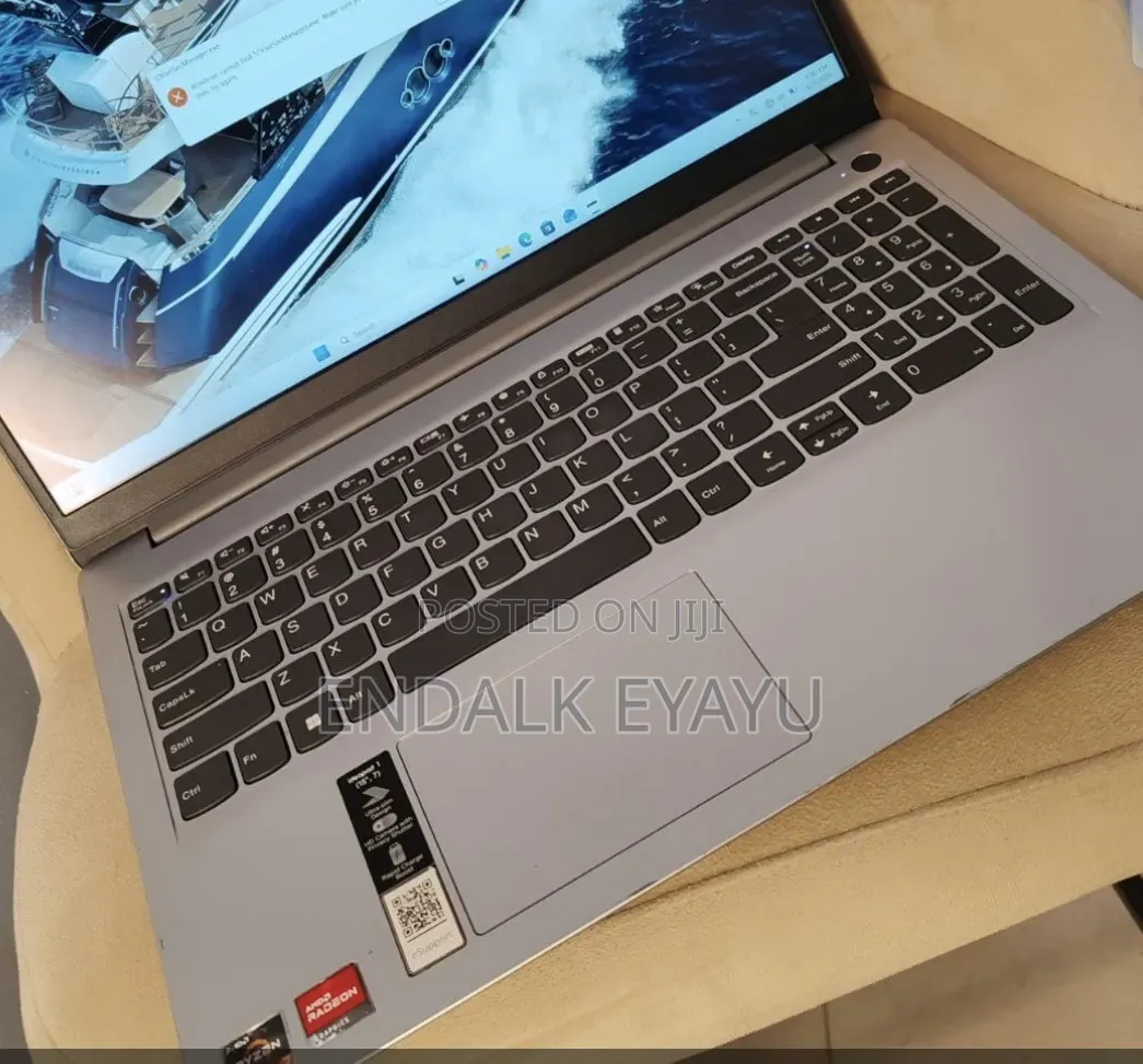 New Laptop Lenovo IdeaPad 1 8GB AMD Ryzen 7 SSD 512GB