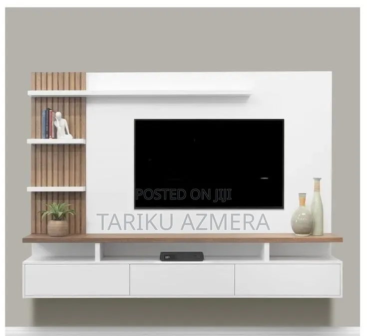 ቆንጆ ቆንጆ T Stand
