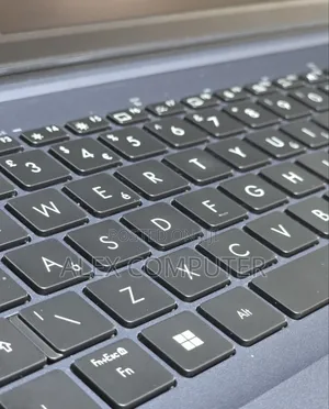 New Laptop Asus VivoBook 15 X505BA 16GB Intel Core i7 SSD 512GB