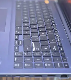 New Laptop Asus VivoBook 15 X505BA 16GB Intel Core i7 SSD 512GB