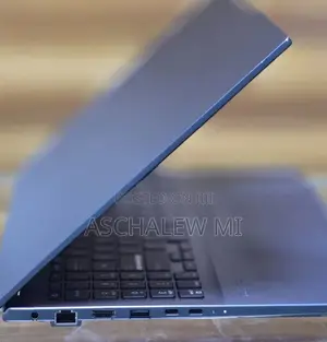 New Laptop Asus VivoBook 15 X505BA 16GB Intel Core i7 SSD 512GB