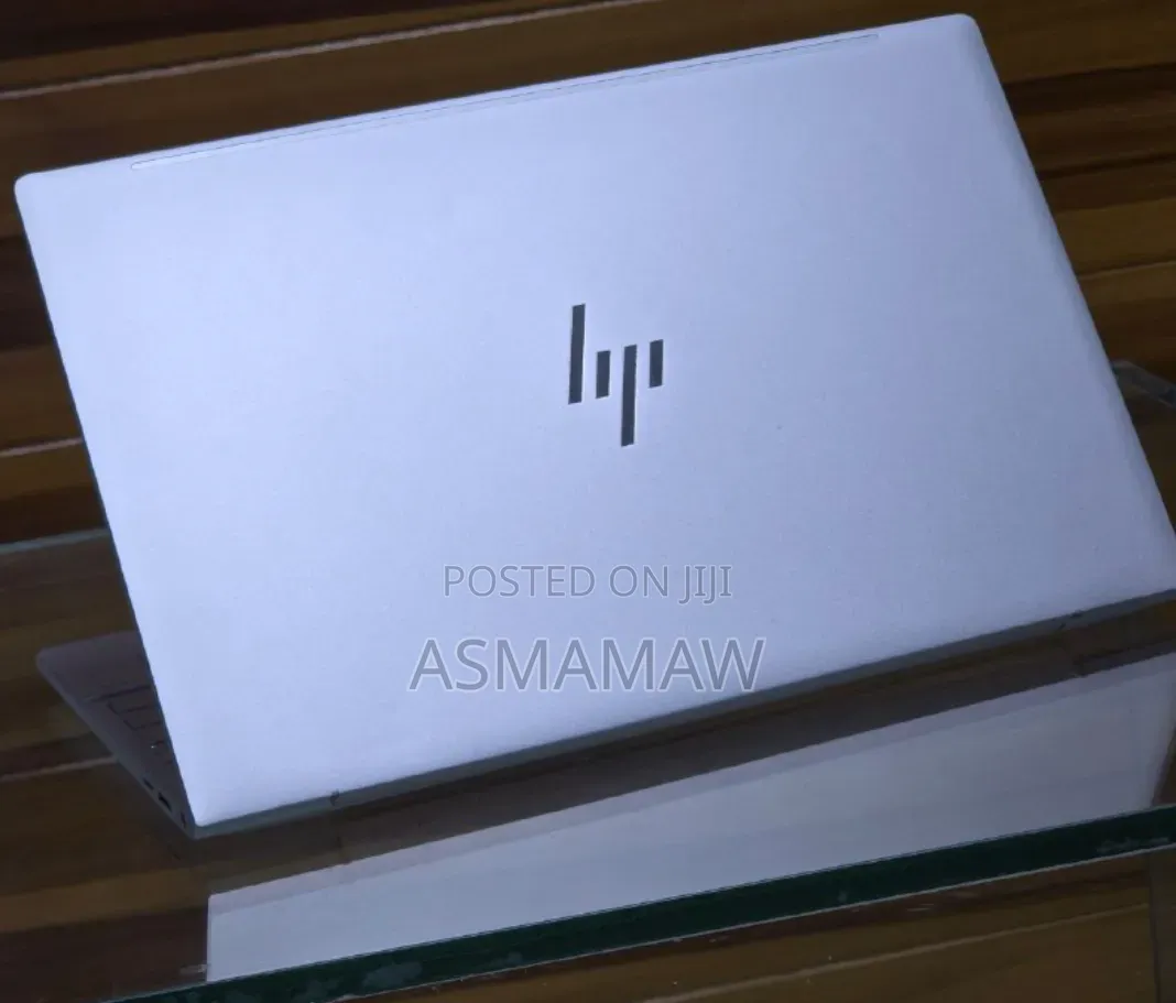 New Laptop HP Envy 13 8GB Intel Core i5 SSD 256GB