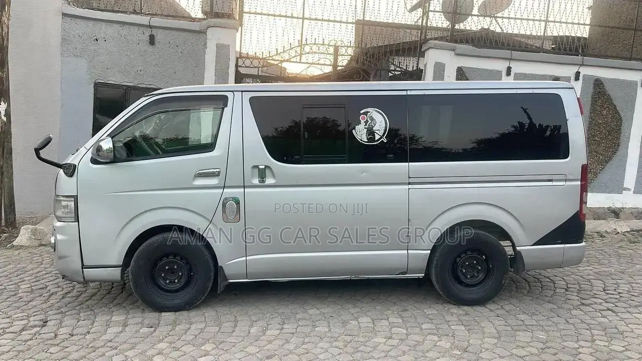 Toyota HiAce 2007 Silver