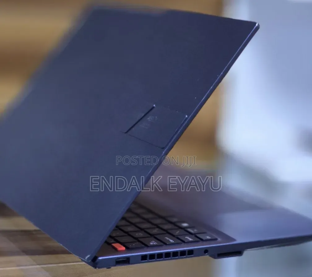 New Laptop Asus Vivobook 16 16GB Intel Core i7 SSD 512GB