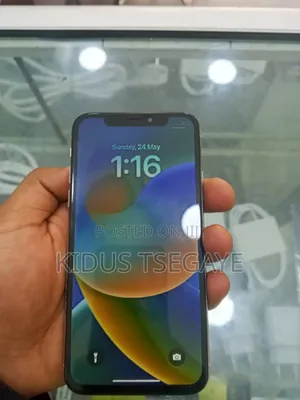 Apple iPhone X 64 GB White