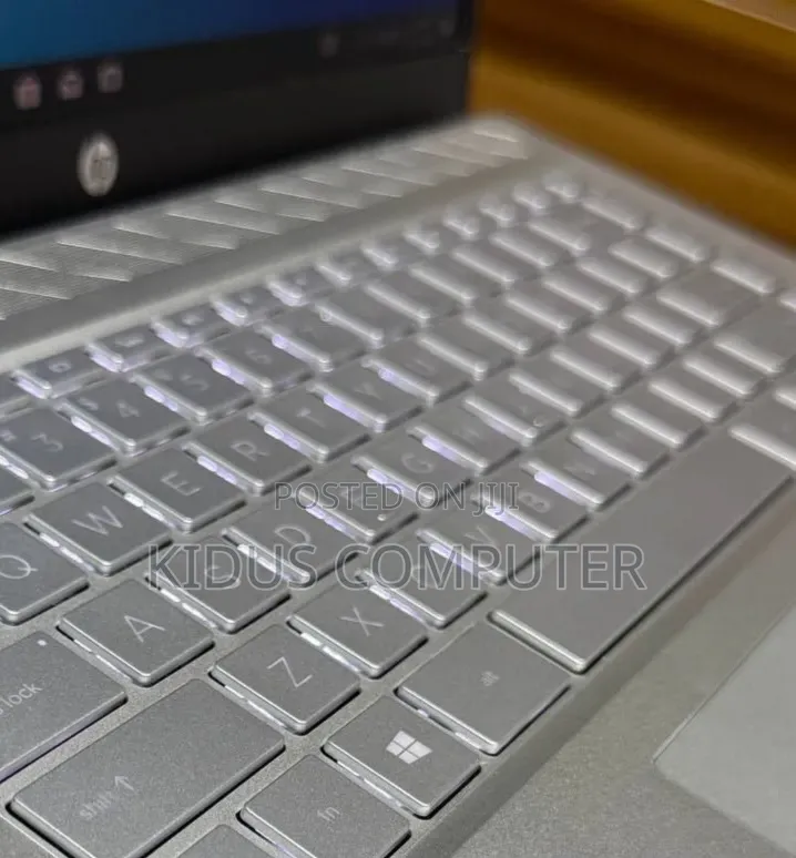New Laptop HP Pavilion 15 16GB Intel Core i5 SSD 256GB
