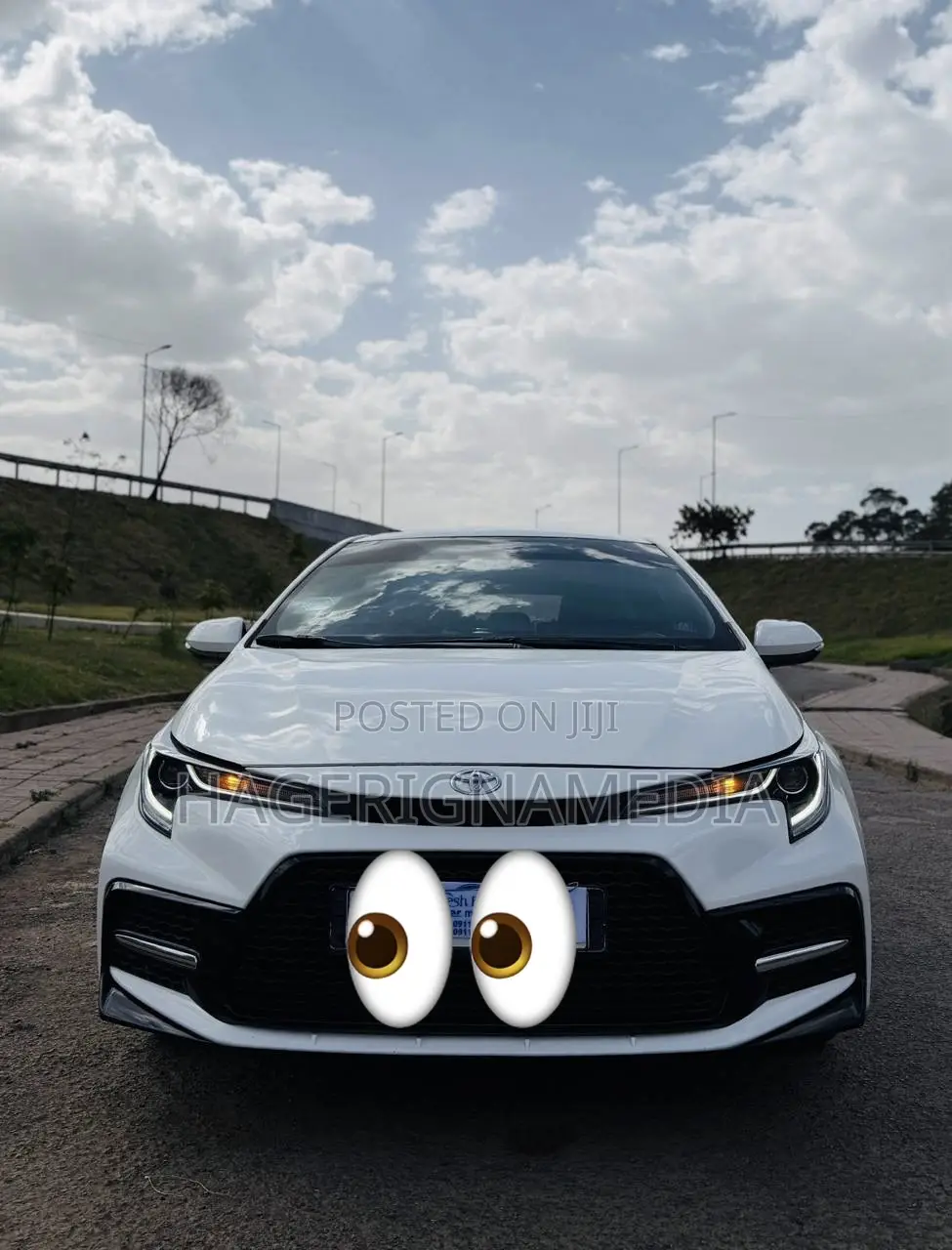 Toyota Corolla 2023 White