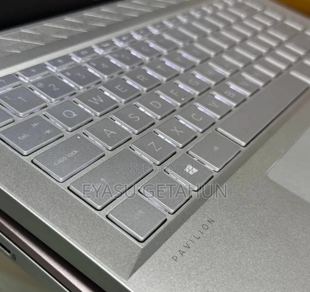 New Laptop HP 550 16GB Intel Core i7 SSD 256GB