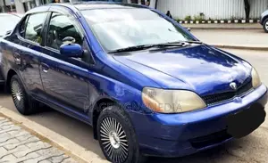 Toyota Platz 2001 Purple