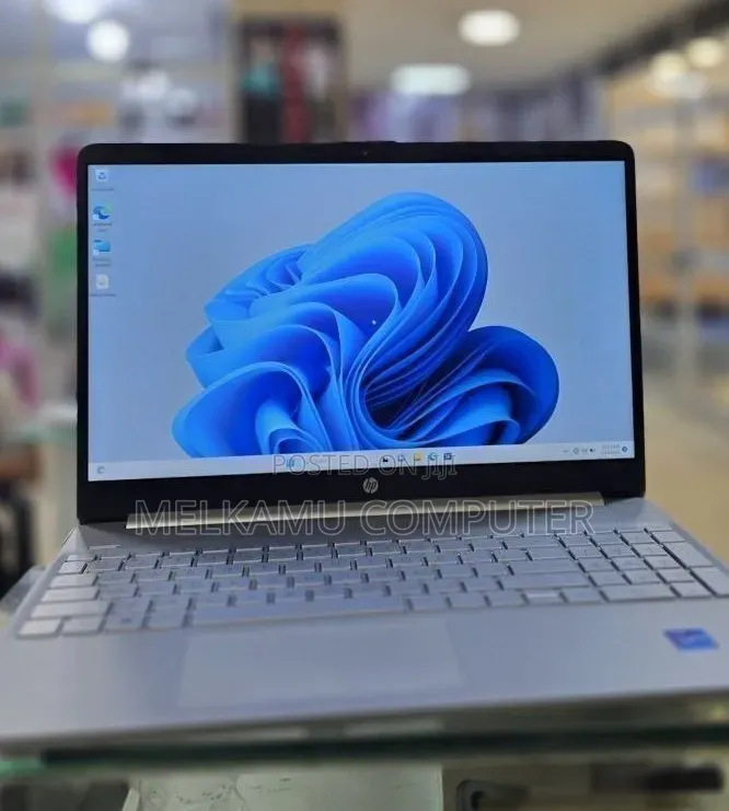 New Laptop HP Stream Notebook 16GB Intel Core i7 SSD 512GB