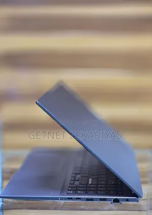 New Laptop Asus Vivobook 16 16GB Intel Core i7 SSD 512GB
