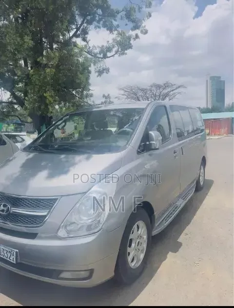 Hyundai H300 2015 Silver