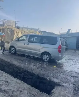 Hyundai H300 2015 Silver