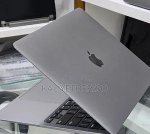 New Laptop Apple MacBook 2020 8GB Intel Core i5 SSD 256GB