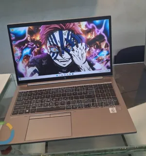 New Laptop HP ZBook Firefly G8 32GB Intel Core i7 SSD 512GB