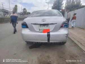 Toyota Yaris 2009 Silver