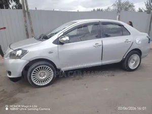 Toyota Yaris 2009 Silver