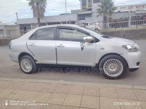 Toyota Yaris 2009 Silver
