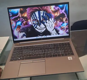 New Laptop HP ZBook Firefly G8 32GB Intel Core i7 SSD 512GB