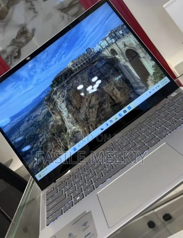 New Laptop Dell XPS 15 16GB Intel Core i7 SSD 512GB