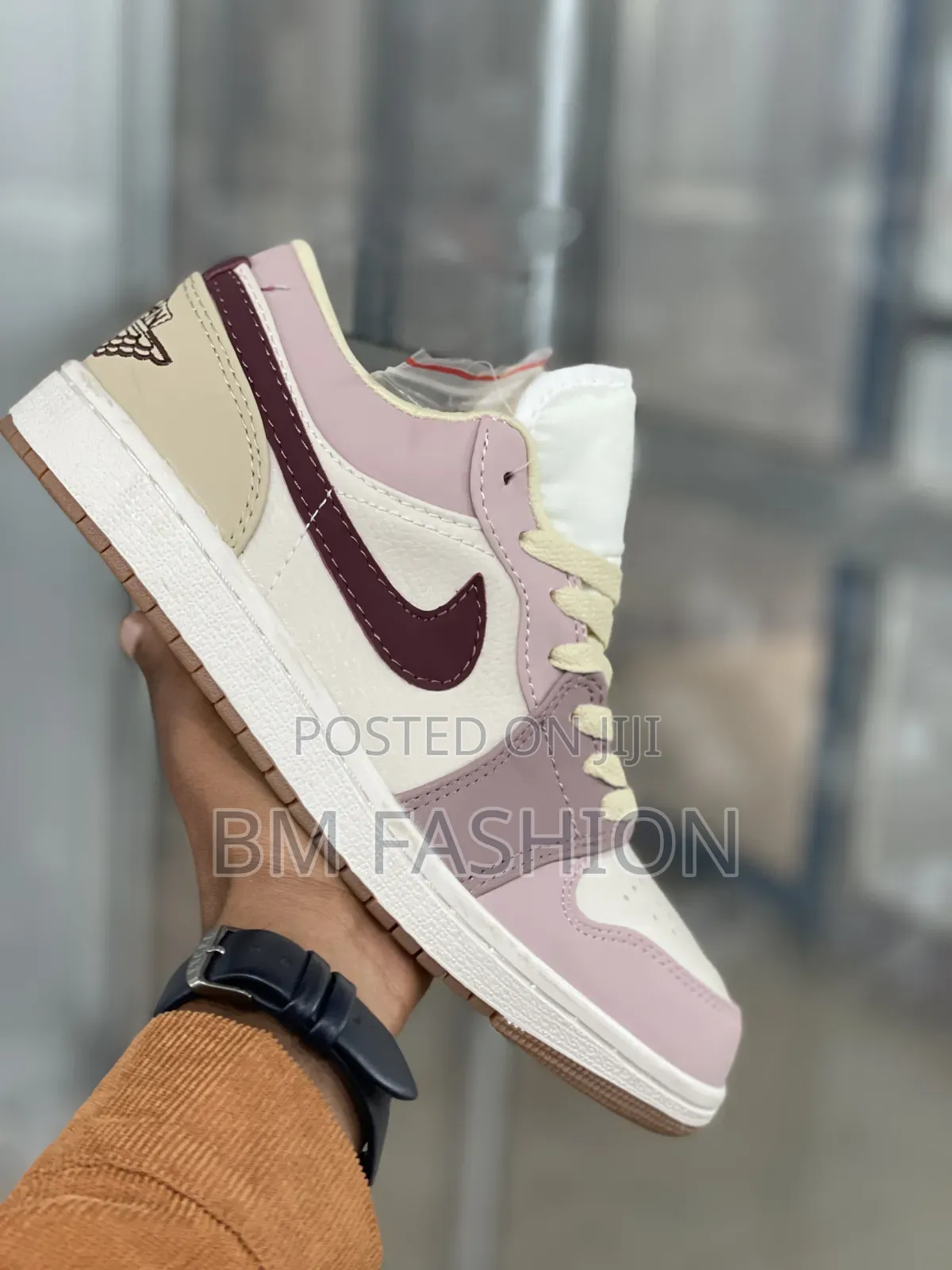 Air Jordan 1 Low: Soft Pink