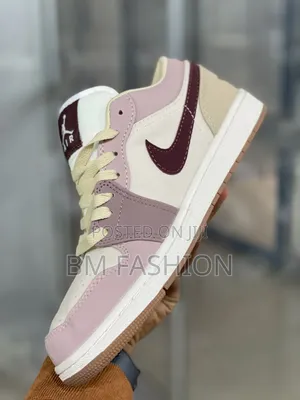 Air Jordan 1 Low: Soft Pink