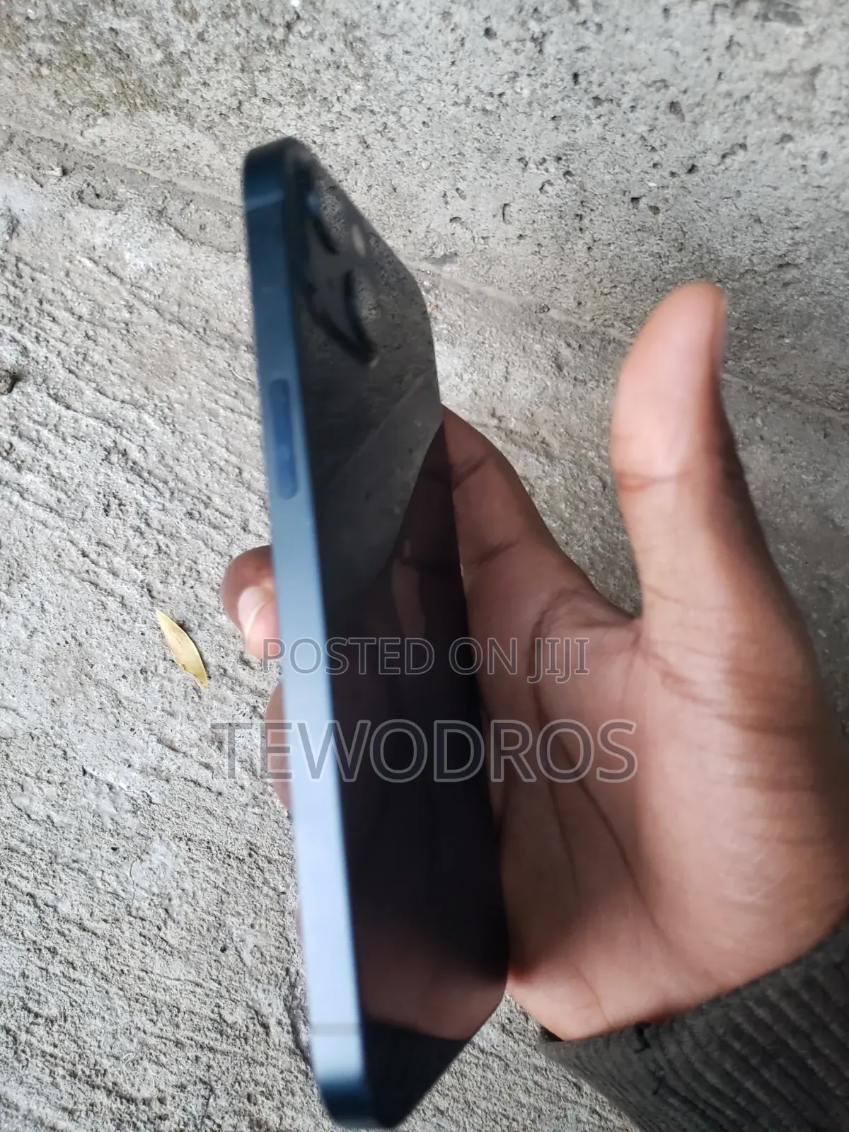 New Apple iPhone 13 128 GB Black