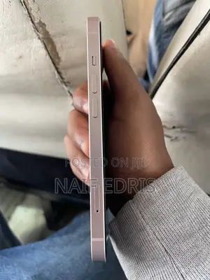New Apple iPhone 13 128 GB Pink