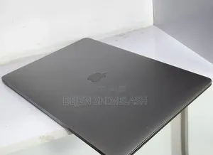 New Laptop Apple MacBook 2018 32GB Intel Core i9 SSD 512GB