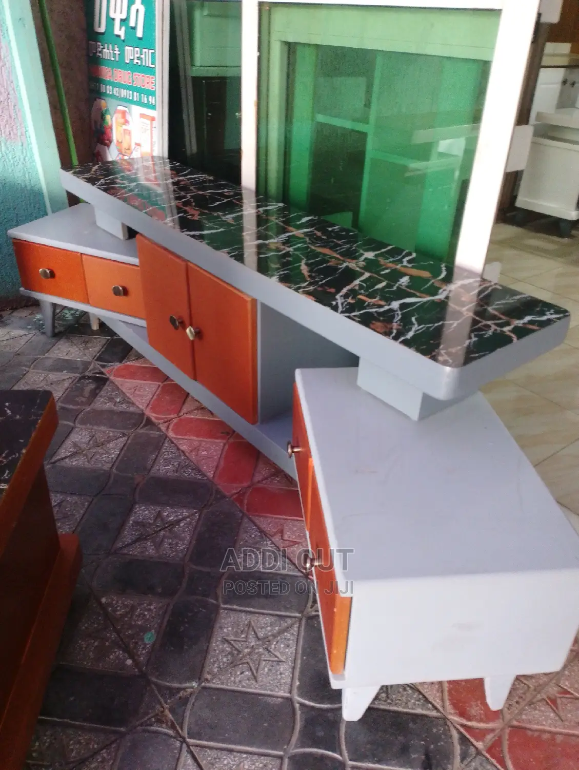 Tv Satand/የቲቪ ማስቀመጫ