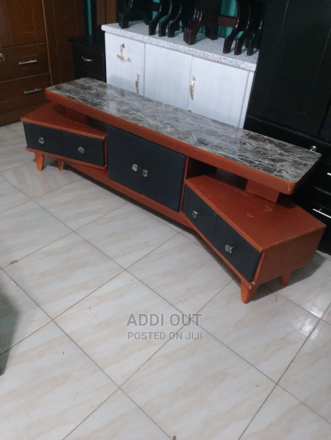 Tv Satand/የቲቪ ማስቀመጫ