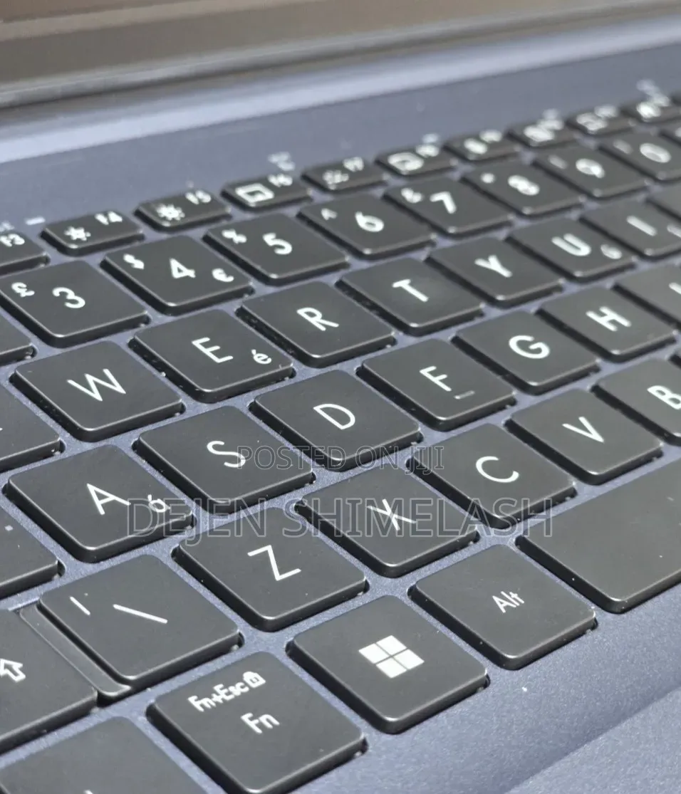 New Laptop Asus Vivobook 16 16GB Intel Core i7 SSD 512GB