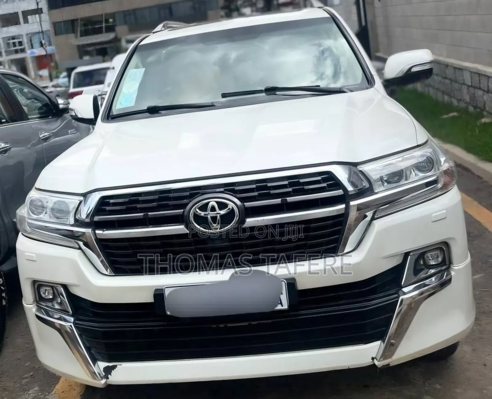 Toyota Land Cruiser 2010 White