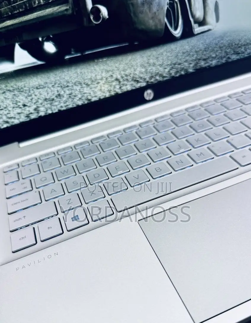 New Laptop HP Pavilion 10 16GB Intel Core i5 SSD 512GB