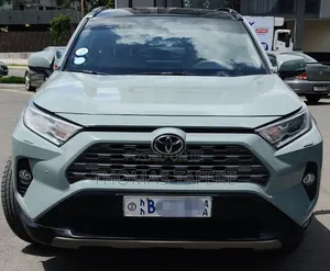 Toyota RAV4 2020 Green