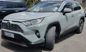 Toyota RAV4 2020 Green