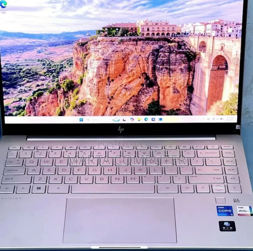 New Laptop HP Pavilion 13 16GB Intel Core i5 SSD 1T