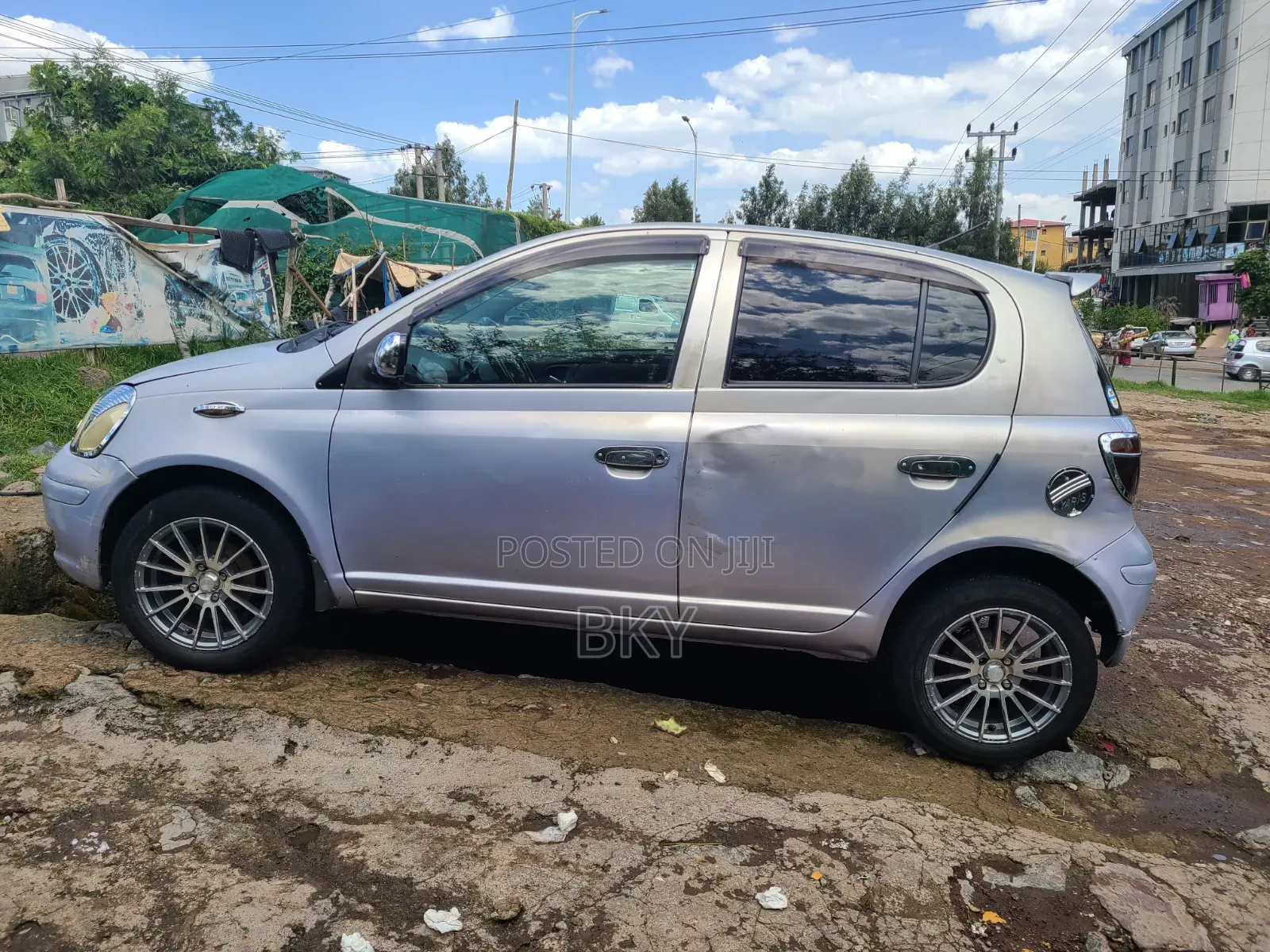 Toyota Vitz 2004 Silver