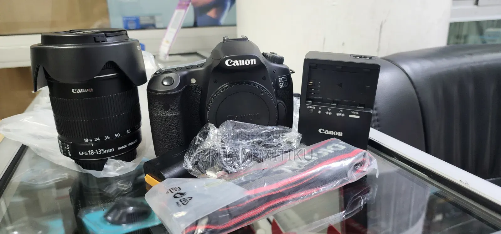Canon Eos 60d DSLR Camera With 18-135mm Lens