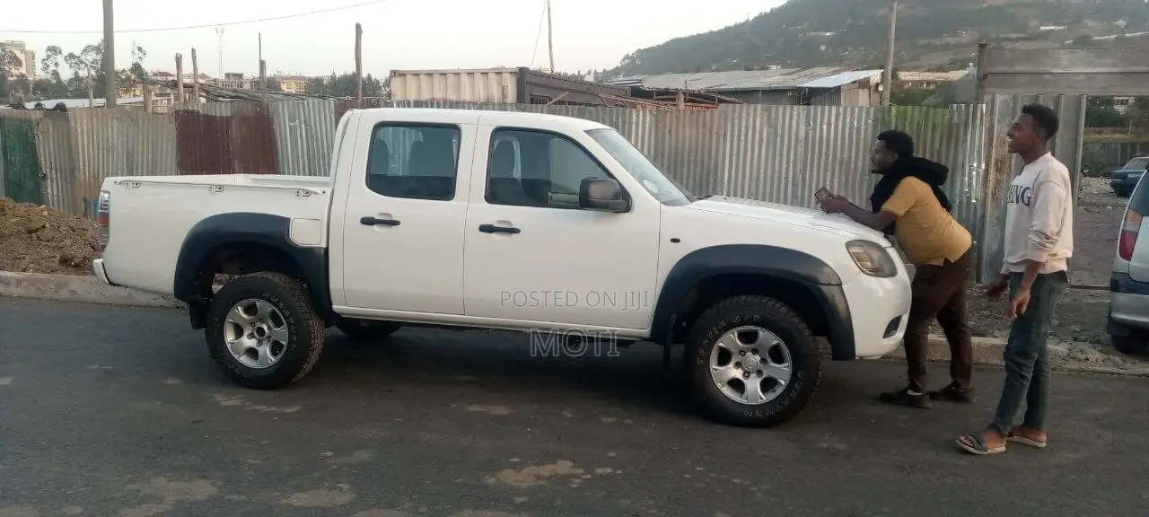Mazda BT-50 2010 White